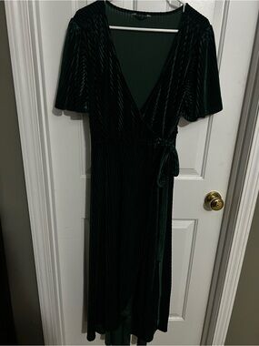 Women's emerald Green Velvet Wrap Dress